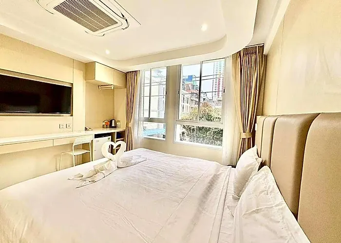 Abc Qq Hotel 3*
